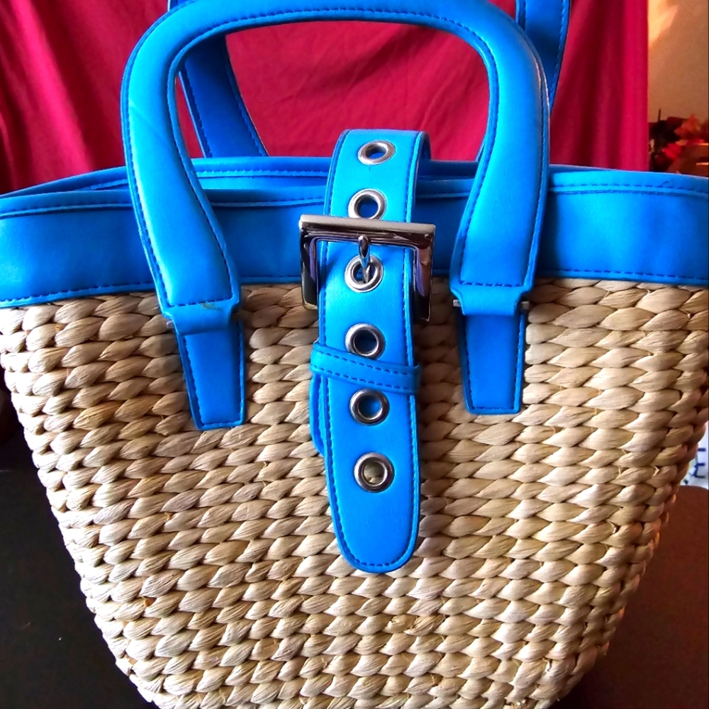 Express Straw Handbag